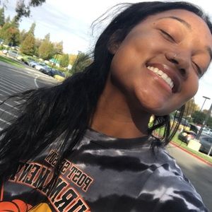 Meet your Posher, Dara